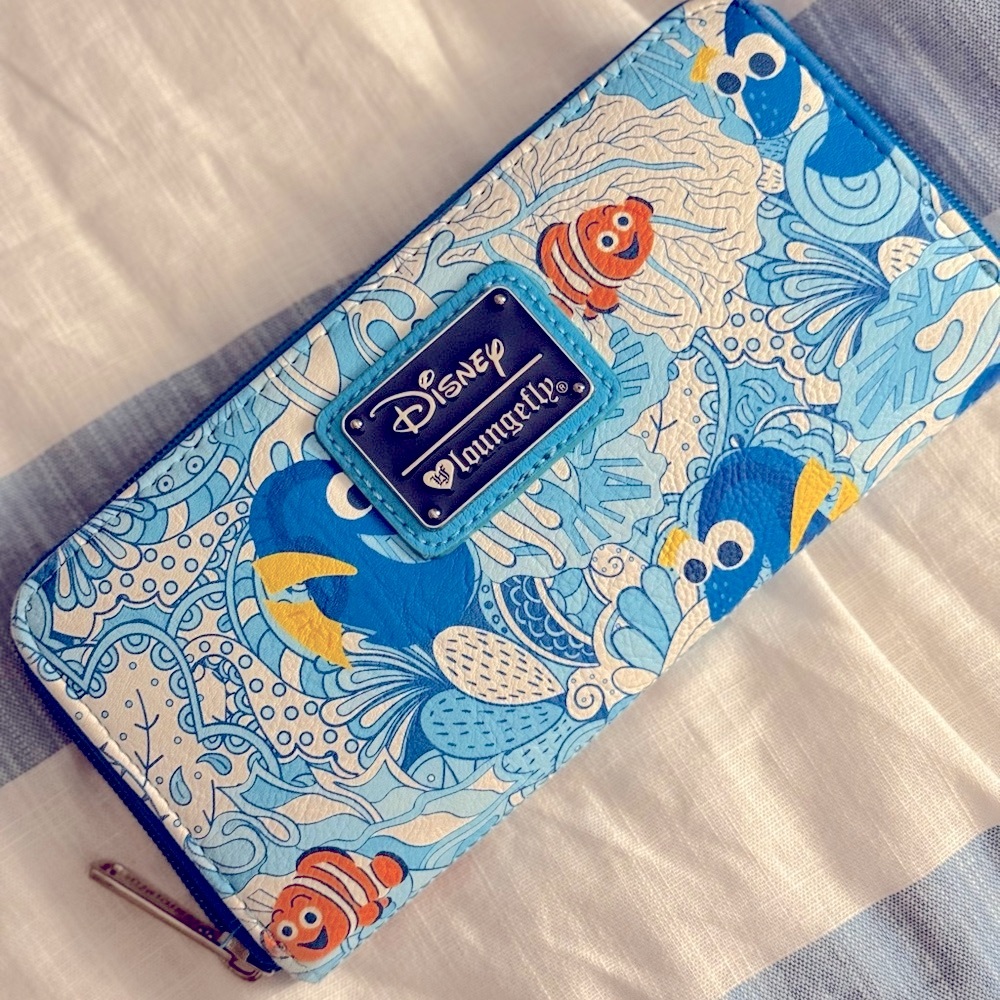 Loungefly | Disney - Finding Dory Wallet